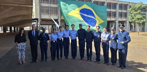 Alunos do CBNB visitam Academia da Força Aérea