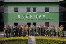 CENIPA recebe visita institucional de 23 Adidos Militares Estrangeiros