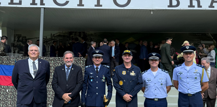 Comandante do CINDACTA II, Coronel Aguiar, recebe Condecoração em Cerimônia Comemorativa ao Dia do Exército Brasileiro Comandante do CINDACTA II, Coronel Aguiar, recebe Condecoração em Cerimônia Comemorativa ao Dia do Exército Brasileiro