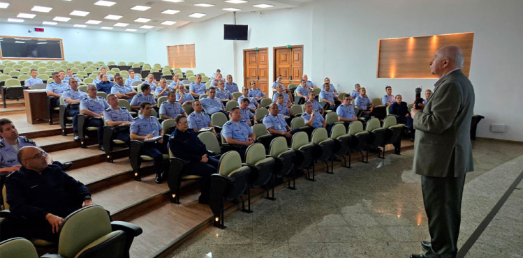 Subdiretor de Cultura do INCAER ministra aula sobre o SISCULT na ECEMAR 