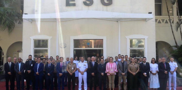 UNIFA PARTICIPA DA REUNIÃO DOS PROGRAMAS DE PÓS-GRADUAÇÃO DAS FORÇAS ARMADAS UNIFA PARTICIPA DA REUNIÃO DOS PROGRAMAS DE PÓS-GRADUAÇÃO DAS FORÇAS ARMADAS