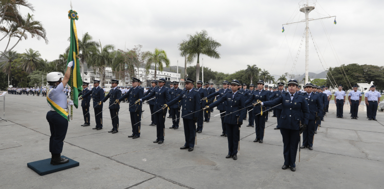 CARREIRA – Aspirantes da GUARNAE-AF são promovidos ao Primeiro Posto da carreira